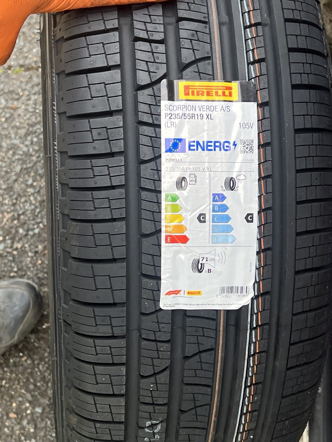 Emergency tyre work in Caterham